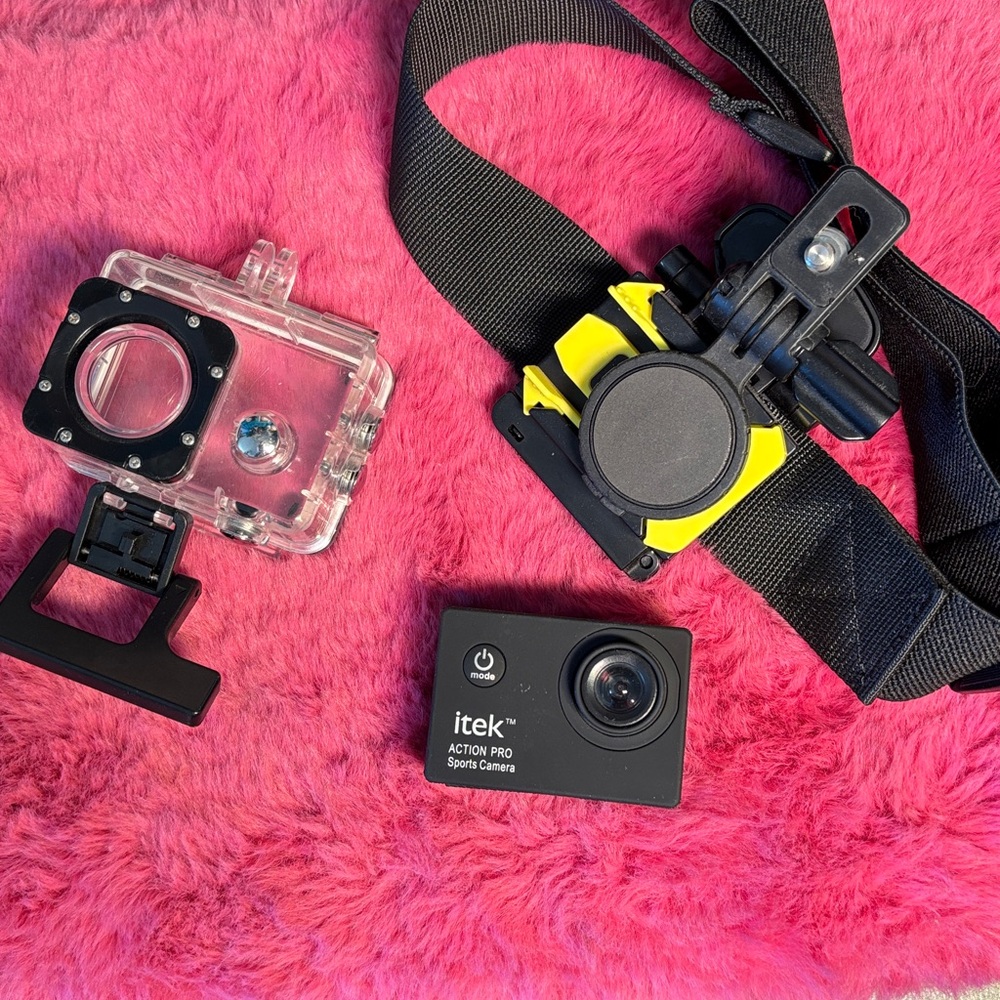 ITEK ActionPro camera With waterproof case and head strap. Works!